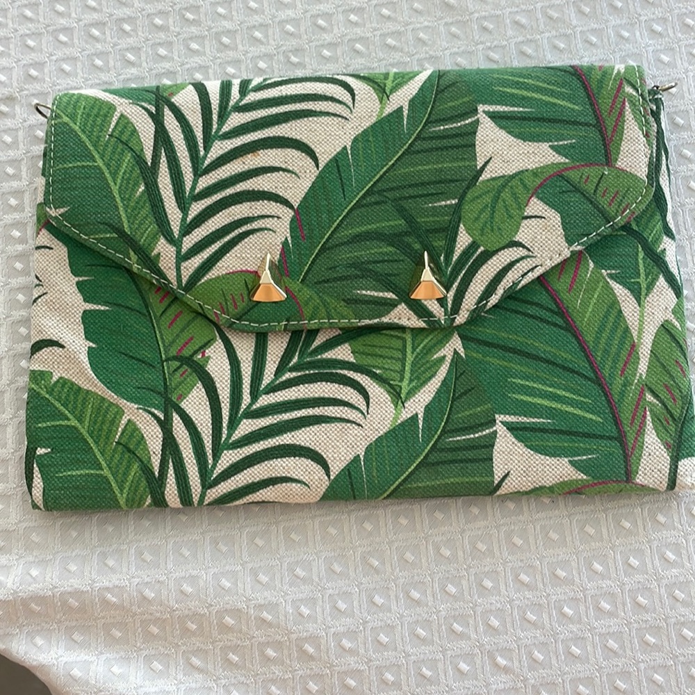 City slim purse